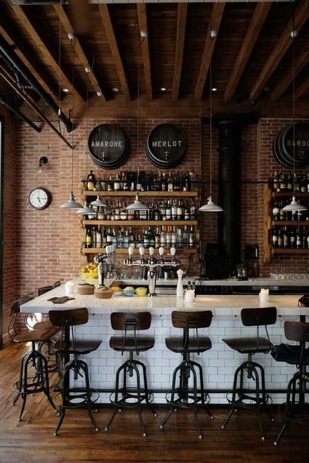 INSPIRING INDUSTRIAL BAR DECORATION See more at: http://vintageindustrialstyle.com/inspiring-industrial-bar-decoration/ Rustic Coffee Shop, Bar Deco, Bar A Vin, Decoration Restaurant, Bar Vintage, Bar Interior Design, Industrial Bar, Best Coffee Shop, Modern Restaurant