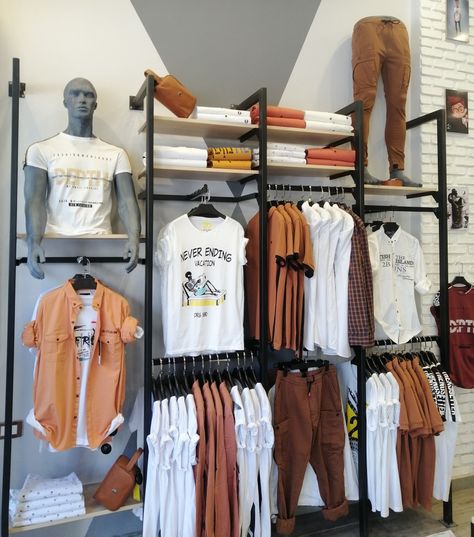 Visual Merchandising Displays Retail Focal Points, Apparel Display Ideas, Mens Boutique Interior Design, Clothes Shop Ideas, Dress Shop Design, Visual Merchandising Displays Clothing, Pop Up Store Design Ideas, Men's Clothing Store Design, Clothing Boutique Decor