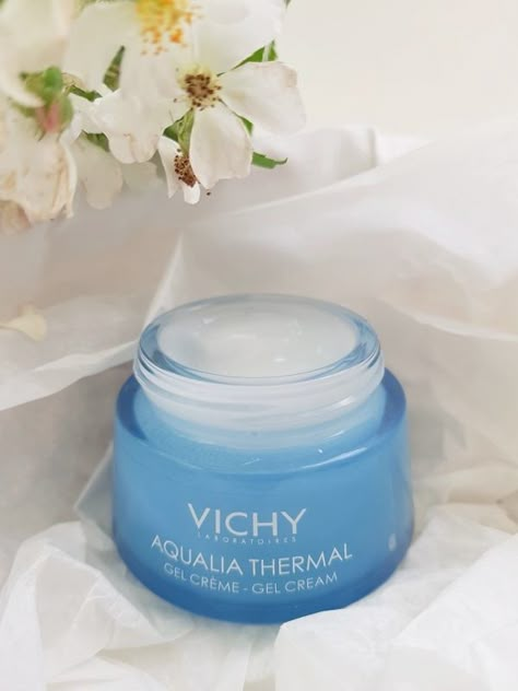 Vichy Aqualia Thermal Gel Cream Vichy Skincare, Vichy Aqualia Thermal, Hyaluronic Acid Moisturizer, Eve Lom, Winky Lux, Extra Dry Skin, Events Activities, Beauty Products Photography, Face Lotion