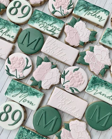 Grandma Birthday Cookies, Happy Birthday Cookies Decorated Women, Flood Cookies, Birthday Grandma, Smart Cookies, Happy Birthday Cookie, Flooding Cookies, Happy Birthday Grandma, Cookie Decorations