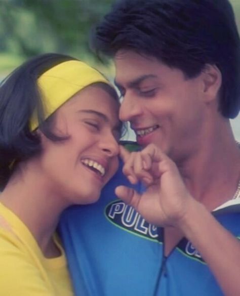 Shahrukh Khan Movies, Shahrukh Khan And Kajol, Bollywood Wallpaper, Srk Movies, Chennai Express, 90s Bollywood Aesthetic, Kuch Kuch Hota Hai, Desi Love, Bollywood Pictures