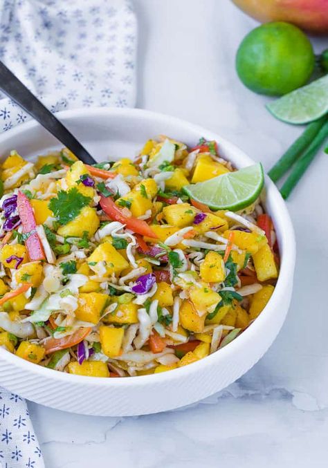 Mango Slaw Recipes, Slaw For Fish Tacos, Mango Slaw, Mango Salat, Fish Tacos Recipe, Slaw Recipes, Mango Salad, Mango Recipes, Cabbage Slaw