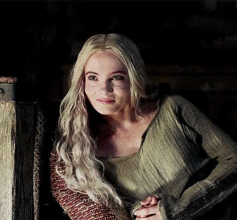 Ciri The Witcher, Ciri Witcher, The Witcher Series, Dragon Icon, Katheryn Winnick, The Invitation, Book Writing Inspiration, Witcher 3, Dragon Rider