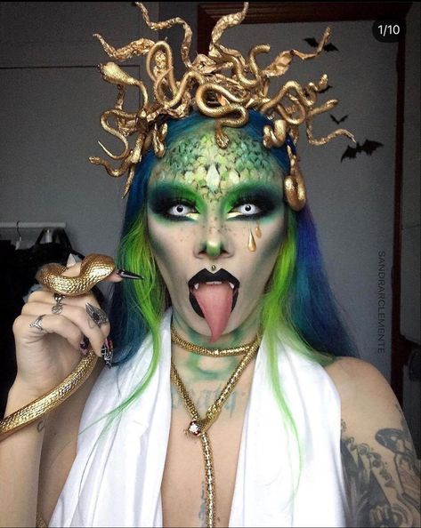 Medusa Halloween Costume, Medusa Makeup, Photographic Makeup, Circus Makeup, Medusa Costume, Headpiece Diy, Halloween Makeup Scary, Halloween Makeup Inspiration, Halloween Series