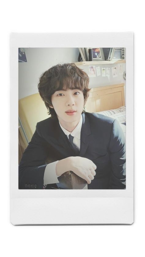 Jin Polaroid Aesthetic, Seokjin Polaroid, Jin Polaroid, Polaroid Kpop, Computer Photo, Bts Polaroid, Polaroid Pictures, Polaroid Photos, Most Handsome Men