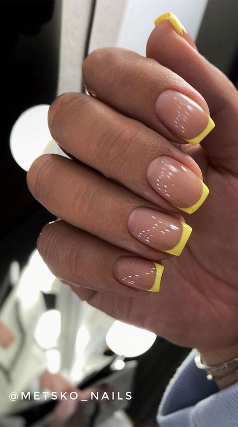 Nails With Yellow, Modern French Manicure, Classic French Nails, Cute Summer Nail Ideas, Summer Nail Ideas, Yellow Neon, French Tip Acrylic Nails, Modern French, New Nail