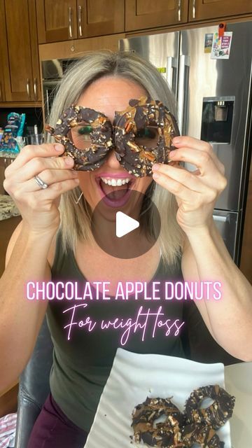 Erin Girouard, Chocolate Covered Apples Slices, Chocolate Covered Apples, Cookie Deserts, Apple Donuts, Apple Treat, Chocolate Apples, Know About Me, Ww Desserts