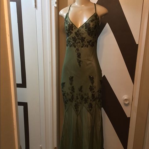 Dresses 90s, 90s Prom, Papell Boutique, Grey Gown, Sue Wong Dresses, Deb Dresses, Sue Wong, Prom Dress Inspiration, Pretty Prom Dresses