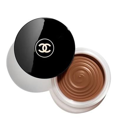 About this item A unique lightweight cream-gel bronzer with a delicate velvet-matte finish that gives skin a sun-kissed glow Apply where the sun would naturally hit—cheeks, nose, forehead, chin. The generous jar size makes it easy to swirl your CHANEL brush of choice For a bronzed glow, apply all over the face using LES PINCEAUX DE CHANEL Retractable Kabuki Brush N°108 Chanel Les Beiges Healthy Glow, Chanel Brushes, Cream Bronzer, Chanel Les Beiges, Kabuki Brush, Velvet Matte, Healthy Glow, Sun Kissed, Bronzer