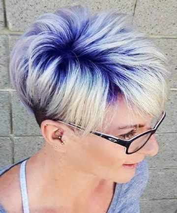 Purple Roots Blonde Hair Short, Color Highlights In Gray Hair, Asymetrical Haircut Edgy Undercut, Silver Lavender Hair Short, Hair Color For Short Hair Pixie, Hair Color Ideas For Pixie Haircut, Short Purple Hair Pixie, Pixie Color Ideas, Cute Hair Colors For Short Hair