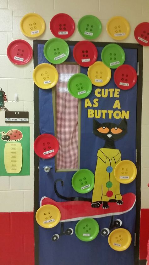 Pete The Cat Party Decorations, Pete The Cat Bulletin Board Ideas, Pete The Cat Door Decoration, Pete The Cat Classroom Theme, Pete The Cat Party, Cat Graduation, Halloween Doors, Cat Activities, Library Door