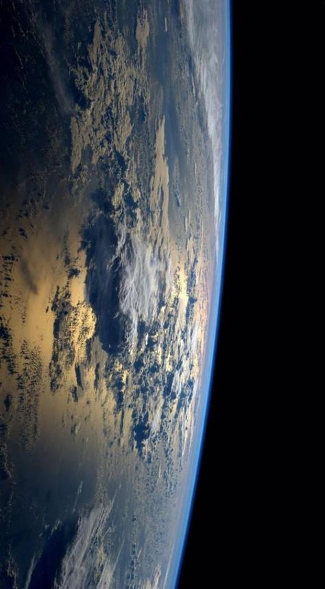 The Earth From Space, Planet Earth Aesthetic, The Earth Aesthetic, Earth Pictures From Space, Planet Earth From Space, Galaxy Hd, Earth Photography, Sistem Solar, Earth Images