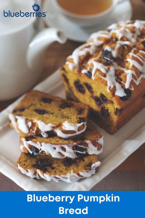 Blueberry Pumpkin Bread? That’s right! We’re twisting up tradition and giving pumpkin bread an extra oomph of flavor with fresh or frozen blueberries! Pumpkin Blueberry Bread, Blueberry Pumpkin Bread, Pumpkin Blueberry, Baking Autumn, Blueberry Pumpkin, Blueberry Desserts, Blueberry Bread, Homemade Pastries, Blueberry Recipes