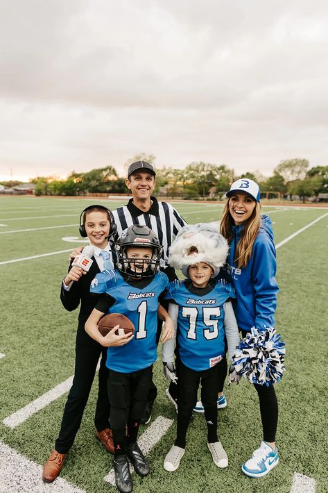 Football Theme Halloween Costume, Football Coach Costume, Football Costume For Boys, Football Family Costume, Football Family Halloween Costumes, Football Fan Costume, Kids Football Costume, Sport Halloween Costumes, Sports Halloween Costumes