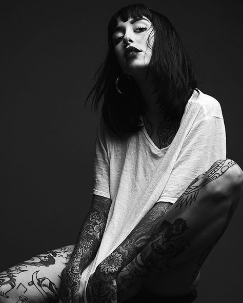 Hannah Pixie Snow Tattoo Photoshoot Ideas, Plus Size Tattoos, Hannah Pixie Snowdon, Tattoo Photoshoot, Hannah Pixie, Hannah Snowdon, Mujeres Tattoo, Famous Tattoos, Tattoo Photography