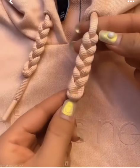 Clever Inventions, Lace Hoodie, Diy Gadgets, String Crafts, Insta Bio, Knots Diy, Knots Tutorial, Tutorials Diy, Diy Clothes Life Hacks