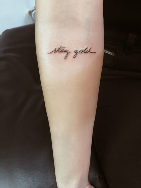 #smalltattoos #staygold #minimalisttattoos #smalltattooideas Nothing Gold Can Stay Tattoo, Stay Gold Tattoo The Outsiders, The Outsiders Tattoo, Outsiders Tattoo, Peyton Core, Stay Gold Tattoo, Perspective Tattoo, Perspective Tattoos, Golden Tattoo