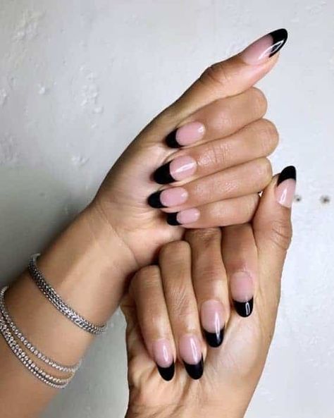 Manicure 2020, Colored French Nails, Oval Shaped Nails, Colored Nail Tips, French Manicure Designs, French Manicure Nails, French Tip Acrylic Nails, French Acrylic Nails, Manicure Nails