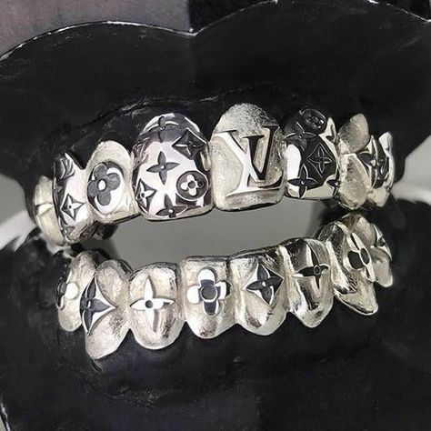 Grillz Teeth, Diamond Teeth, Dope Jewelry Accessories, Grills Teeth, Tooth Gem, Teeth Jewelry, Dope Jewelry, Jewelry Lookbook, Fashion Room