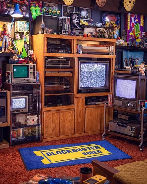 Vintage Video Basement on Instagram: "Added this entertainment center to the basement to give it a little ‘90s flair and for storage of some of my players. . How many video players can you spot in this shot? 😂 . . #90s #90svintage #90saesthetic #90sstyle #90skid #90skids #90smovies #90snostalgia #90stoys #blockbuster #blockbustervideo #crt #tv #crttv #vintage #vintagevideobasement #nostalgia #toys #vcr #laserdisc #ced #videodisc #physicalmedia #zenith #nerf #vcrrepair #retro #sony #trinitron" Retro Entertainment Center, 90s Game Room Ideas, 90s Movie Room, 70s Entertainment Center, 90s Entertainment Center, 90s Store Aesthetic, Retro Bedroom Ideas Vintage 80s, 80s Basement Aesthetic, Crt Tv Aesthetic Room