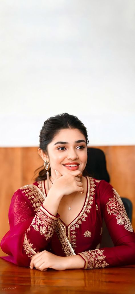 Krithy Shetty, Kirthi Shetty, Kriti Shetty, Krithi Shetty, Samantha Pics, Couple Wedding Dress, Beauty Face Women, Indian Jewellery Design, Disha Patani