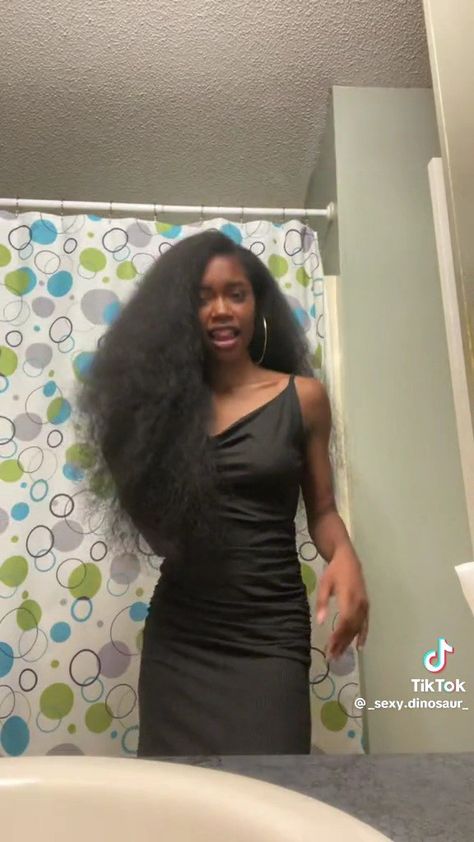 Type 4 Hair Layers, Waist Length 4c Natural Hair, Natural Big Hair For Black Women, 4c Hairstyles Long Hair, 4c Layered Hair, Long Healthy 4c Hair, Waist Length Natural Hair Type 4, Black Natural Long Hair, Long Stretched Natural Hair