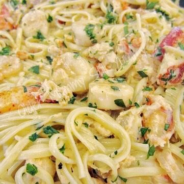 Seafood Linguine Recipe, Shrimp And Spinach, Seafood Linguine, Linguine Recipes, Seafood Pasta Recipes, Chicken Shrimp, Scallop Recipes, Seafood Pasta, Seafood Dinner