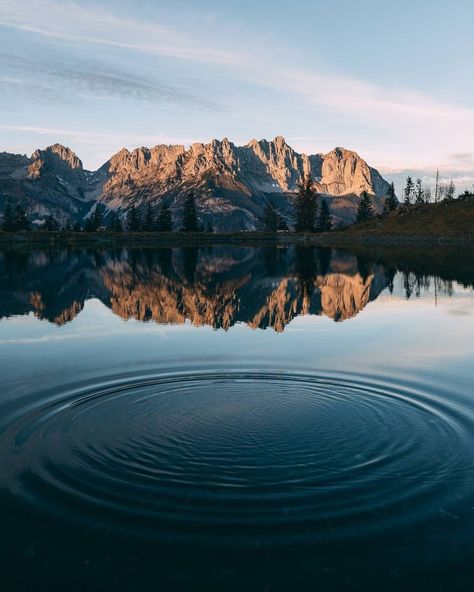 Ach Österreich, du bist wahrlich majestätisch.. 😍 Neben Kaiserin Sisi sind wir doch auch für den Wilden Kaiser bekannt, oder? 😉⁠ Habt einen schönen Start in den Abend. 🥰⁠ ⁠ Wer in Tirol noch mehr erleben mag, dem haben wir ein weiteres Schmankerl auf unserer Website verlinkt! ➡️ Link in Bio. 🏞⁠ ⁠ We ❤️ Austria (photo by @zeppaio)⁠ ⁠ #10000thingsinaustria #wilderkaiser #visitaustria #feelaustria #discoveraustria #austrianmountains #igersaustria #austria365 #tyrol ⁠ Wilder Kaiser, Laptop Backgrounds, Canvas Acrylic, Wall Art Poster, Digital Planner, Austria, Vision Board, Tattoo Ideas, Link In Bio