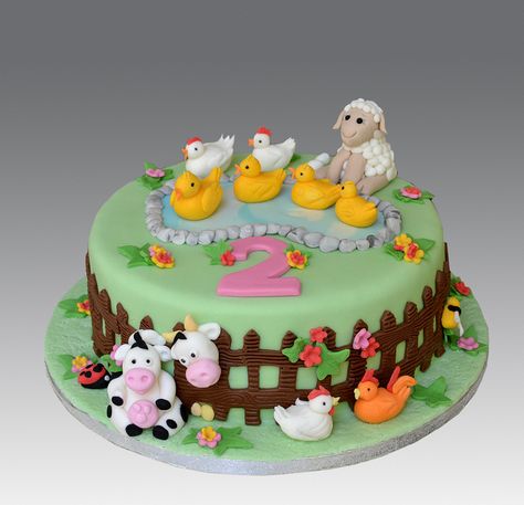 Farm Animals Cake by Gellyscakes, via Flickr Farm Cakes, Farm Birthday Cakes, Farm Animal Cakes, Cow Cakes, Animal Birthday Cakes, Farm Cake, 2 Birthday Cake, Farm Animal Birthday, Animal Cakes