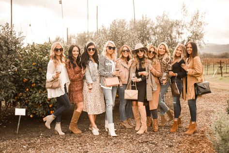 ALL OF THE TIPS FROM MY NAPA VALLEY GIRL'S TRIP- 36 HOURS IN NAPA VALLEY TRAVEL GUIDE What To Wear Wine Tasting In Winter, Winery Fashion, California Fall Outfits, Valley Outfit, Napa Outfit, Wine Tasting Outfit, Napa Valley Trip, Group Photoshoot, Napa Trip