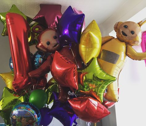 Teletubbies Balloons, Teletubbies Birthday Party, Teletubbies Birthday, Twin First Birthday, Birthday Themes, Helium Balloons, Baby First Birthday, 1st Bday, Birthday Balloons