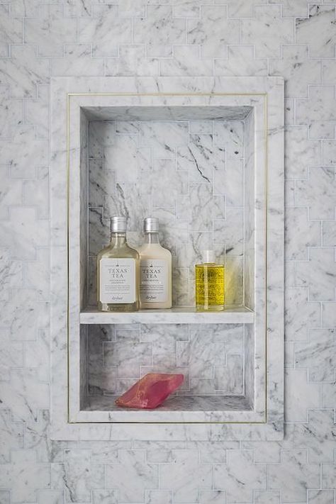 A walk in shower features walls lined with gray marble fitted with a tiled niche with shelf. Bathroom With Marble, تصميم دورة مياه, Tile Shower Niche, Marble Shower Tile, Minimalism Living, Grey Marble Tile, Bathroom Niche, Niche Ideas, Marble Showers