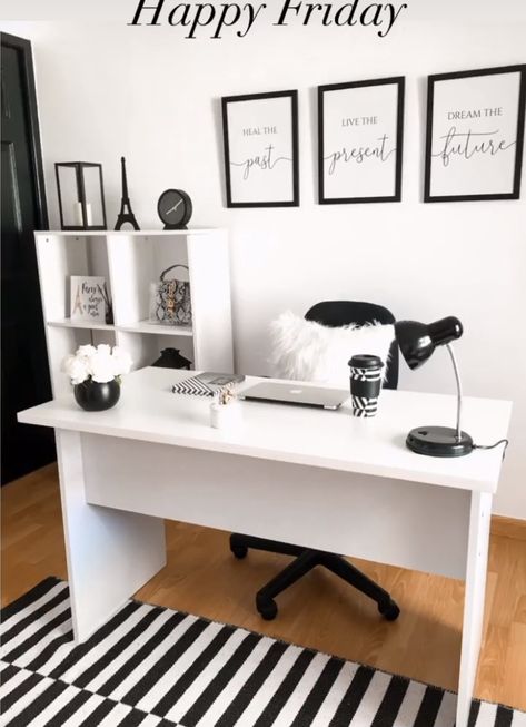 Black And White Small Office Ideas, White And Black Home Office, White And Black Office, Black And White Office Ideas, Home Office Black And White, White Office Ideas, Black And White Home Office, Office Redo, Black And White Office