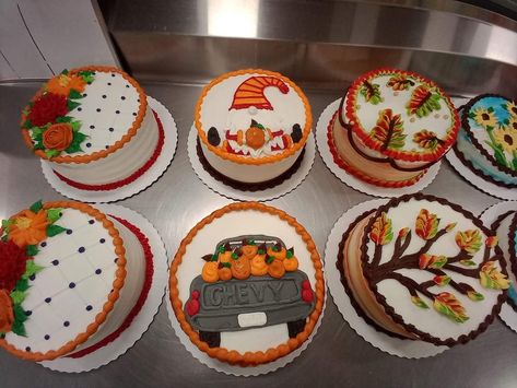 Pretty Fall Birthday Cakes, Harvest Cake Decorating, Thanks Giving Cake Design, Simple Fall Themed Cakes, Fall Sheet Cake Ideas, Fall Themed Cakes Autumn, Fall Inspired Cakes, Scarecrow Cake Ideas, September Cakes Ideas