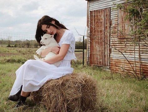 Angelic Aesthetic, Farmer Girl, Cowgirl Aesthetic, Farmer Wife, A Discovery Of Witches, Different Aesthetics, Southern Gothic, Vintage Americana, Ready For Fall