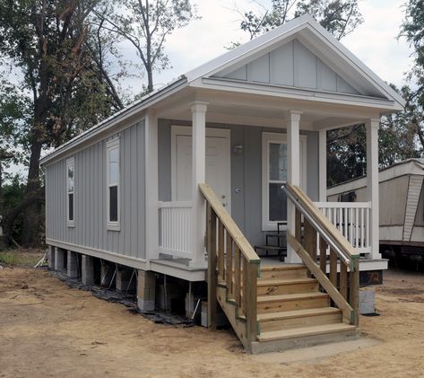 Katrina Cottage Plans, Hermit House, Shotgun House Floor Plans, Katrina Cottage, Shotgun House Plans, Emergency Housing, Sheds Ideas, Mother In Law Cottage, Small House Blueprints