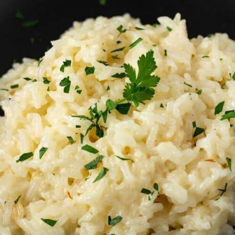 Cheesy Rice Recipes, Creamy Parmesan Rice, Easy Rice Side Dishes, Herb Rice, Rice Side Dish Recipes, Low Fodmap Diet Recipes, Fodmap Diet Recipes, Ibs Recipes, Rice Side Dishes