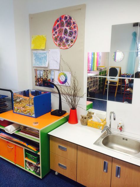 art area in the classroom, sink+mirror; Little PeopleLearn Classroom Sink Area Decor, Classroom Sink Area, Sink Mirror, Art Area, Classroom Design, In The Classroom, Little People, The Classroom, Corner Desk