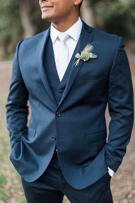 Blue Groomsmen Suits, Groom Blue Suit, Wedding Tux, The Suits, Groom Wedding Attire, Blue Suit Men, Blue Suit Wedding, Wedding Suits Groom, Navy Blue Suit