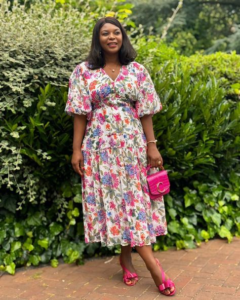 This stunning dress is perfect for making a statement 🌸 @lovinlown looks absolutely gorgeous in our floral midi dress with puff sleeves. She styles it with statement pearl jewellery, a pink bag and matching pink heels. Code: d518478 #IzabelLondon #Dress #GRWM Dress With Puff Sleeves, Pearl Jewellery, Pink Heels, Floral Midi Dress, Stunning Dresses, Pink Bag, Her Style, Be Perfect, Pearl Jewelry