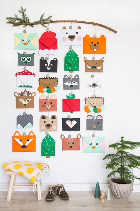 25 Easy To Follow Ideas For DIY Advent Calendars - The Crafty Blog Stalker Calendar Advent, Hantverk Diy, Christmas Advent Calendar Diy, Advent Calenders, Diy Calendar, Advent Calendars For Kids, Diy Advent Calendar, Christmas Calendar, Navidad Diy