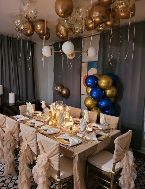 Elegant birthday party idea for adults 46 Year Old Birthday Party Ideas, House Party Pictures, At Home Birthday Party Ideas For Adults, 37 Birthday Party Ideas For Women, Party Gifts For Adults, Birthday Party Themes For Adults, 40th Birthday Party For Women, Dinner Birthday Party, 35 Birthday