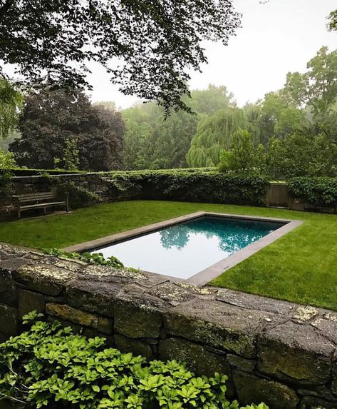 Here's a garden that really captured our attention around the web this week - achieving our #1 aim in desig Pools Backyard, Piscina Natural, Small Pools, Swimming Pools Backyard, Swimming Pool Designs, Small Backyard Pools, Garden Pool, Natural Landscape, Pool Landscaping