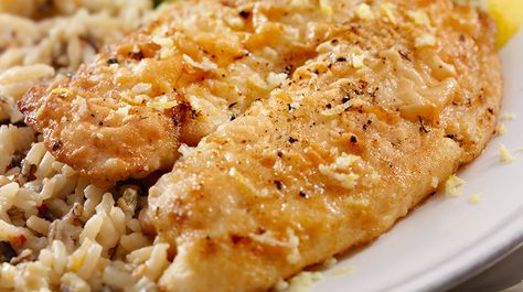 Sweet pan-seared tilapia with golden rice (recipe) Tilapia Parmesan, Broiled Tilapia, Oven Baked Tilapia, Baked Tilapia Recipes, Baked Tilapia, Dried Basil, Tilapia Recipes, Parmesan Recipes, Weight Watchers Recipes