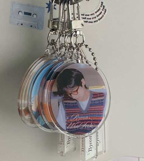 [PO] byeon woo seok keychain ೃ࿐ — $7.60 sgd — 4 designs — abt 5cm big preorder period: 7 june-14 june preorder on byeonsarkives.com or DM me. [reshares of this post is appreciated] #byeonwooseok #byeonwooseokmerch #trinkets #kpopkeychain #keychain #aesthetickeychain #lovelyrunner #ryusunjae Keyring Aesthetic, Keyring Kpop, Kpop Keychain, Beads Keychain, Byeon Woo Seok, Ig Photos, Keychain Ideas, Love Keychain, Kpop Merch