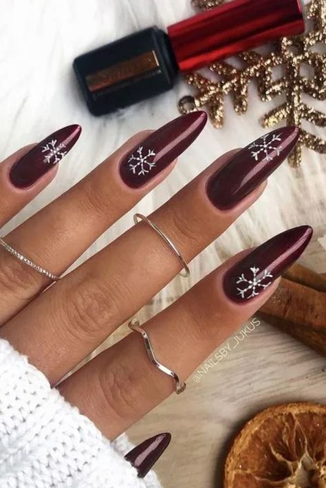 Christmas Snowflake Nails, Festive Nails Christmas, Christmas Snowflakes Nails, Snow Nails, Red Nails Glitter, Dark Red Nails, Colour Set, Red Christmas Nails, Makeup Nails Designs