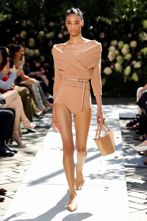 Spring Summer 2022, Big Fashion, Summer 2022, Peplum Dress, Fashion Show, Cold Shoulder Dress, Porter, Ready To Wear, Michael Kors