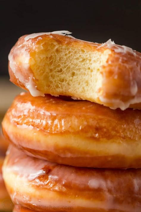 Homemade Glazed donuts are fluffy, airy, and melt-in-your-mouth soft. Think of these as gourmet Krispy Kreme donuts. Homemade Glazed Donuts, Krispy Kreme Glazed Donut, Glazed Donut Recipe, Best Donut Recipe, Donat Glaze, Doughnut Recipe Easy, Recipes With Yeast, Easy Donut Recipe, Making Donuts