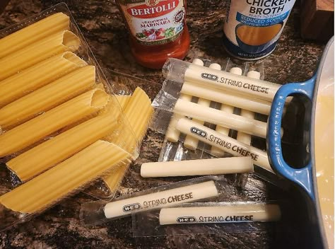 Here's That Viral Stuffed Pasta Casserole Recipe Everyone Went Crazy Over (No Boiling Required) No Boil Manicotti Recipe, Easy Manicotti Recipe, Baked Pasta Recipe, Cheese Sticks Recipe, Stuffed Manicotti, Cheese Manicotti, 30seconds Food, Pasta Casserole Recipes, Manicotti Recipe