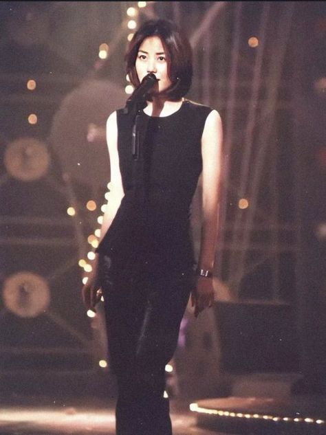 90s Asian Fashion, Faye Wong, 90s Outfit, Ann Demeulemeester, Asian Fashion, Instagram Fashion, 90s Fashion, Beauty Women, Style Icons